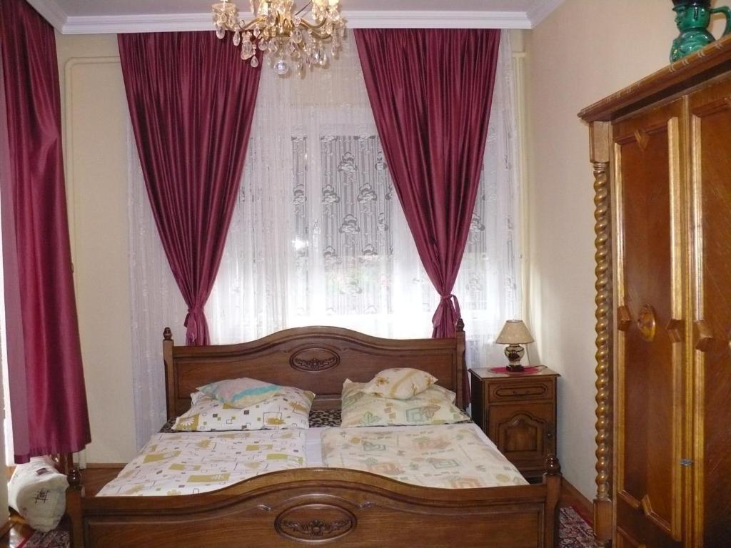 Appartement Kitty Apartman à Miskolc Chambre photo