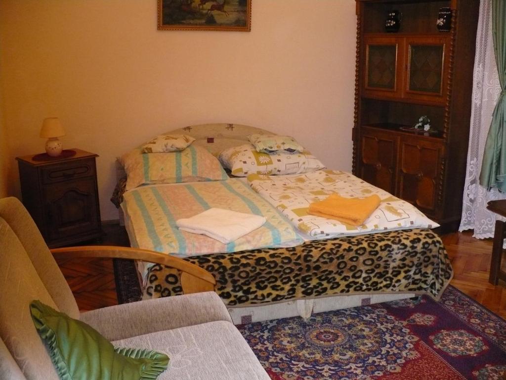 Appartement Kitty Apartman à Miskolc Chambre photo