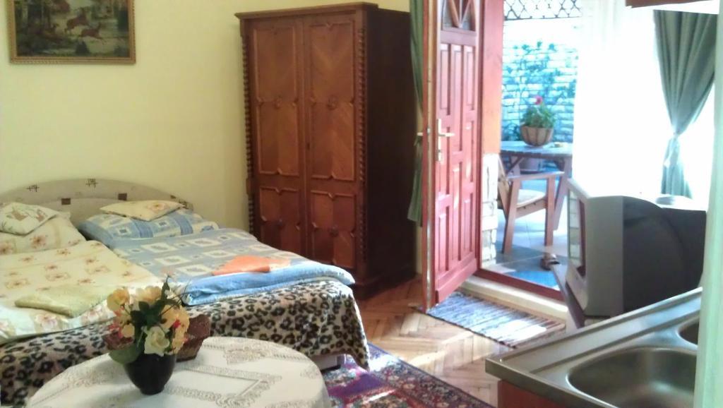 Appartement Kitty Apartman à Miskolc Extérieur photo