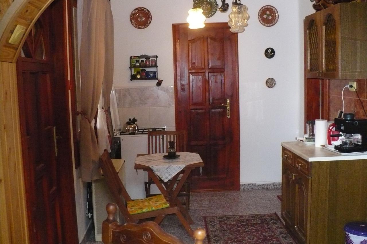 Appartement Kitty Apartman à Miskolc Extérieur photo